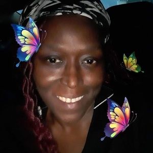 Meet your Posher, Latisha